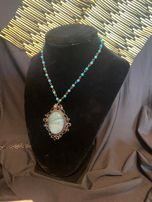 Antique setting necklace